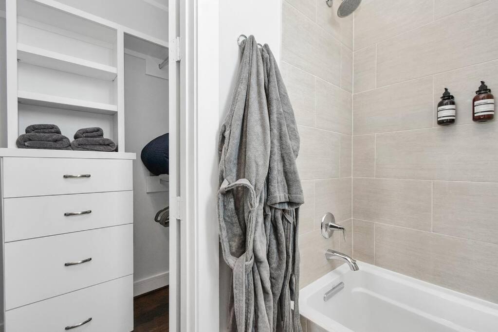 Hébergement de vacances Casa Labella - Downtown Skyline Views - Sleeps 10 *